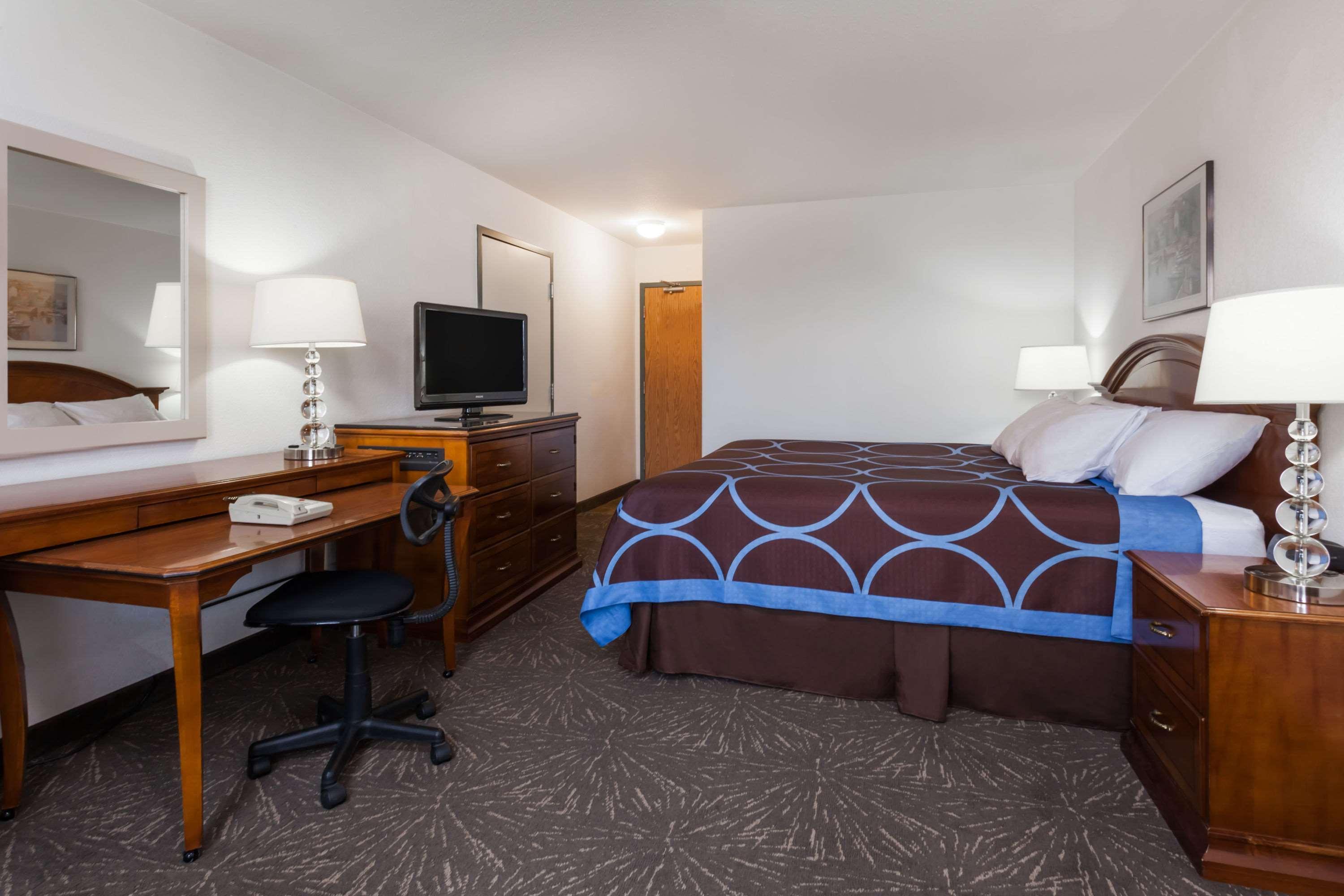 Days By Wyndham Hotel Taber